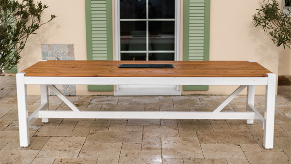 Tischmöbel für Terrasse und Garten aus Holz